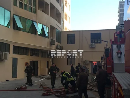 ​Bakıda yanan binadakı uşaq bağçasından 50 uşaq təxliyyə olunub