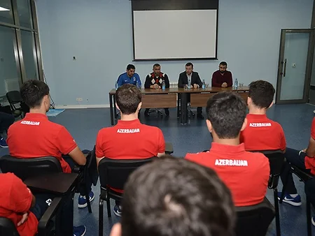 AFFA-nın baş katibi Azərbaycan yığması ilə görüşüb