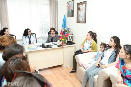 Sumqayıtda hamilə qadınlar üçün məktəbdən - FOTOREPORTAJ
