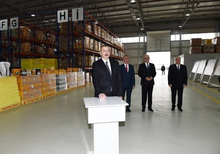 Prezident Sumqayıt Kimya Sənaye Parkında inşaat kimyəviləri zavodunun açılışında iştirak edib