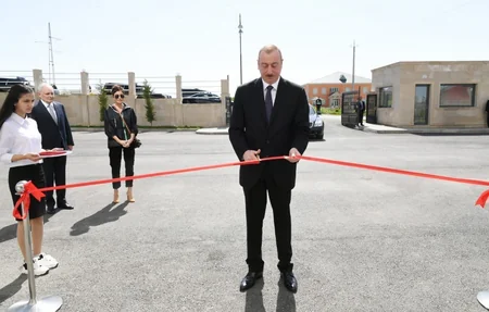Prezident İlham Əliyev Qobustan Rayon Mərkəzi Xəstəxanasının açılışında iştirak edib - YENİLƏNİB