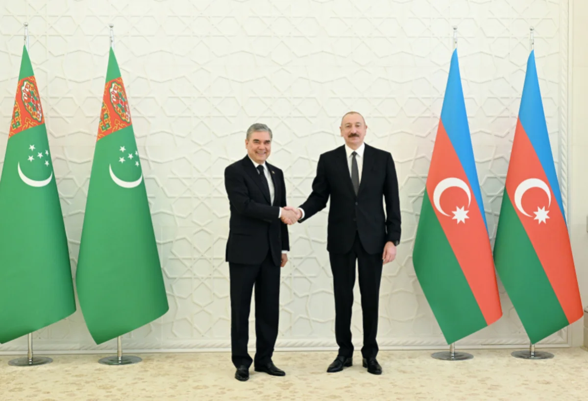 İlham Əliyev Qurbanqulu Berdiməhəmmədova zəng edib