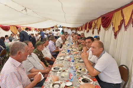 Dövlət Komitəsinin əməkdaşları Cocuq Mərcanlıda sakinlərlə görüşüblər