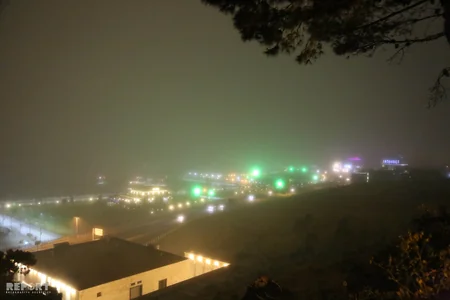 Bakı şəhərinin üzərini su buxarı bürüyüb - FOTO