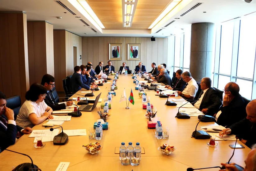 Azərbaycanda bank sisteminin maliyyə vasitəçiliyinin artırılmasına dair təkliflər müzakirə edilib