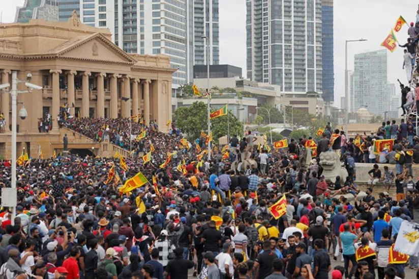 Парламент Шри-Ланки начал срочное заседание в связи с отставкой президента