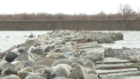Dam collapses in Bala Kura delta in Azerbaijan's Neftchala