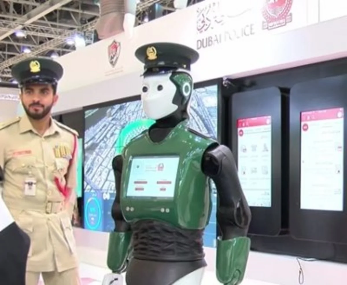 Dubai to introduce police robots