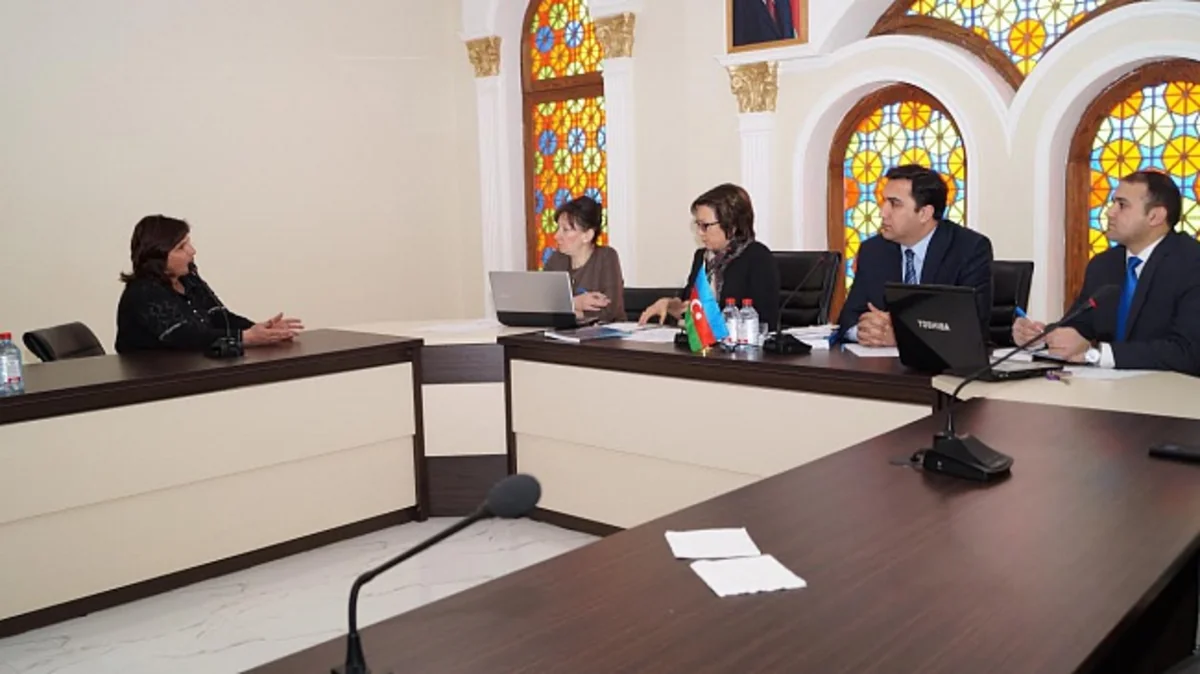 Məleykə Abbaszadə Xaçmazda vətəndaşları qəbul edib