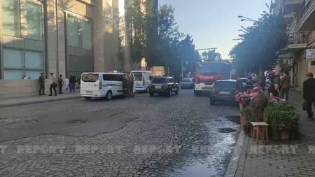 Bakıda yaşayış binasındakı yanğın söndürülüb