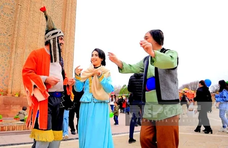 Naxçıvanda “Novruz şəhərciyi”nin ikinci günü - FOTOREPORTAJ
