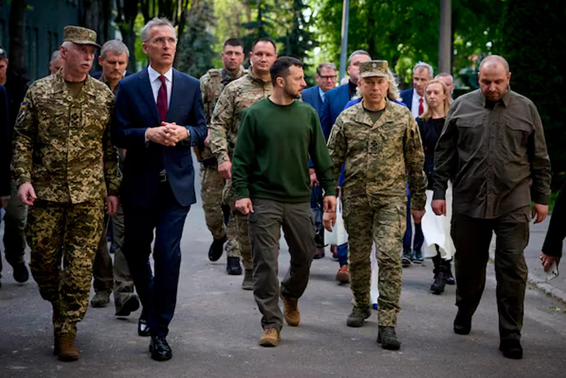 Столтенберг: Доверие Украины к партнерам по НАТО подорвано перебоями с поставками оружия