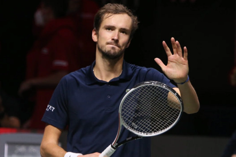 Dünyanın bir nömrəli tennisçisi profilindən Rusiya bayrağını götürüb