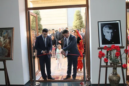 ​Özbəkistanın tanınmış azərbaycanlı rəssamı Yusif Hüseynovun rəsm sərgisi təşkil olunub