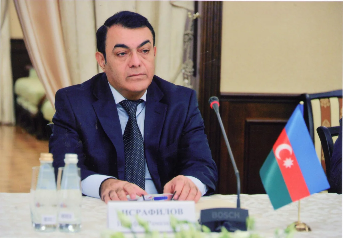 İsrafil İsrafilov yenidən Milli Dram Teatrının direktoru vəzifəsinə təsdiqlənib
