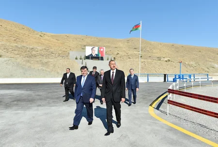Prezident İlham Əliyev Xızı və Siyəzən rayonlarına səfər edib