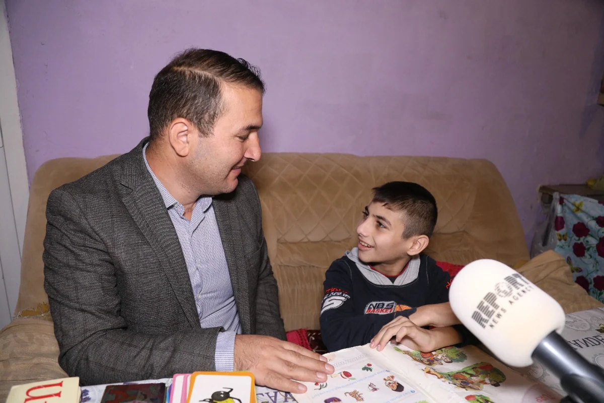 39 yaşlı müəllim: “Xüsusi qayğıya ehtiyacı olan uşaqları daha çox sevirəm”