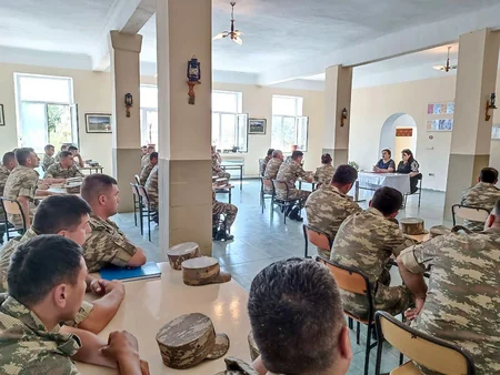 Azərbaycan Ordusunun hərbi qulluqçuları üçün seminarlar keçirilib