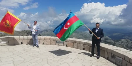 Monteneqronun Lovçen zirvəsində Azərbaycan bayrağı dalğalandırılıb