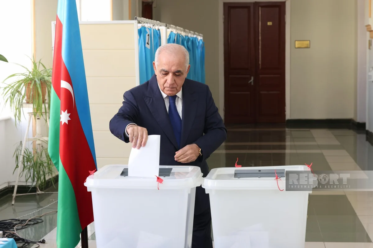 PM Asadov casts his vote in snap parliamentary elections