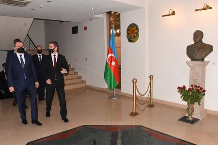 Ceyhun Bayramov Azərbaycanın Pakistandakı səfirliyini ziyarət edib