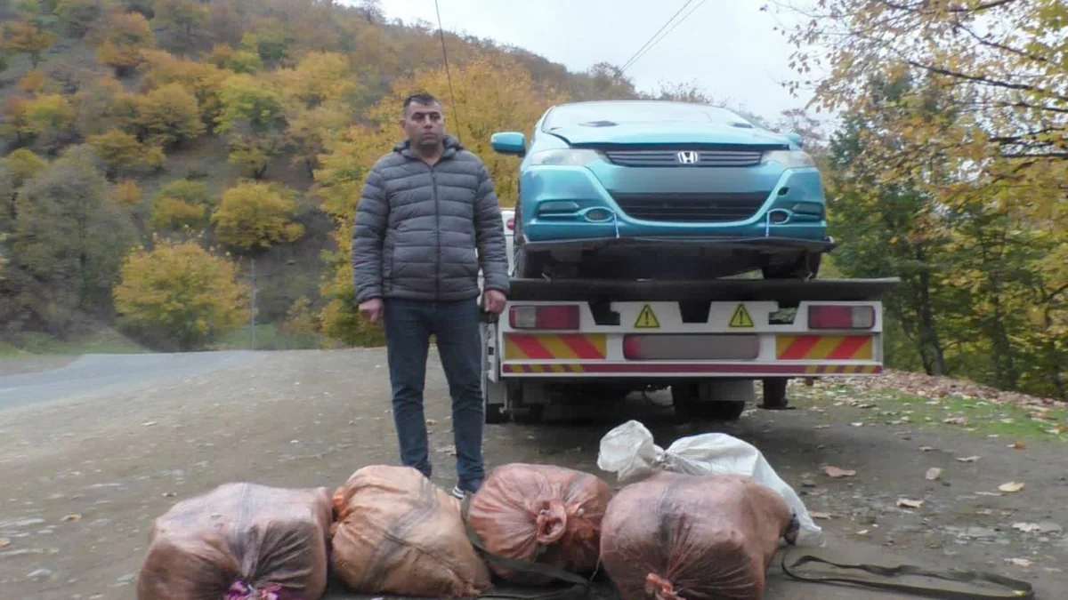 Narkotiklə dolu avtomobili evakuatorun üzərində Bakıya gətirmək istəyən dəstə üzvləri saxlanılıblar