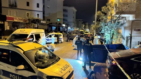 İstanbulda silahlı hücum olub, ölən var