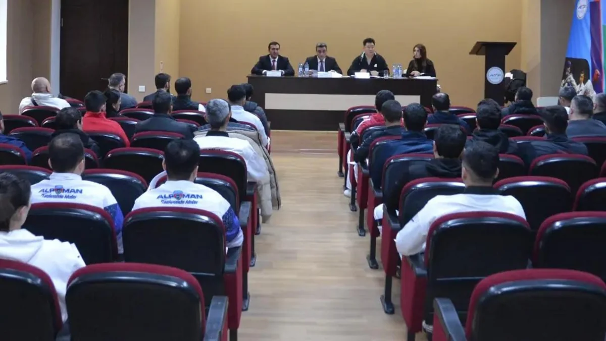Taekvondo üzrə məşqçi-müəllimlərin seminarı başlayıb