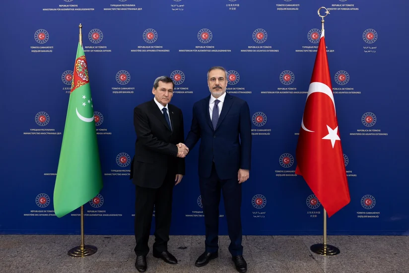 Türkiyə və Türkmənistan XİN başçıları regional məsələləri müzakirə ediblər
