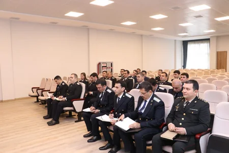 Baş prokuror Gəncədə vətəndaşları qəbul edib