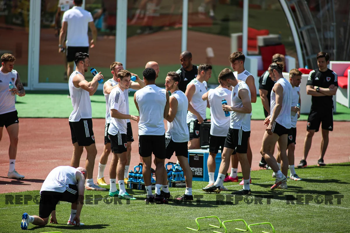 Welsh national team holds last training before Turkey match - PHOTO