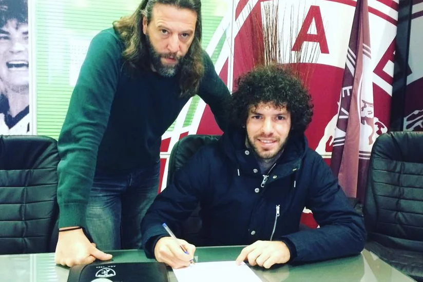 Azərbaycanlı futbolçu Yunanıstan klubu ilə müqavilə imzalayıb