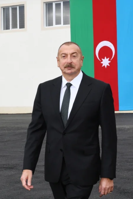 Ali Baş Komandan DSX-nin Zəngilanda yerləşən hərbi hissə kompleksində yaradılan şəraitlə tanış olub
