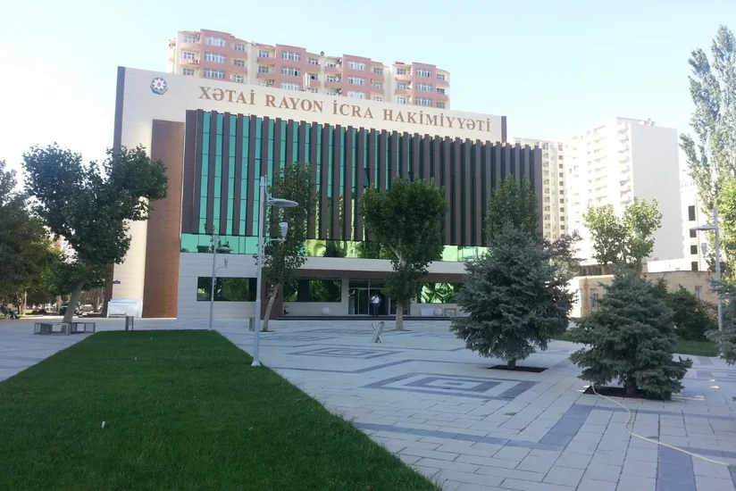 Sakinlər icra hakimiyyətinin yanında bina tikilməsindən narazıdır, Dövlət Komitəsi araşdırmalara başladı