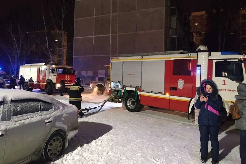 Rusiyada yaşayış binasında güclü yanğın olub, ölənlər və xəsarət alanlar var