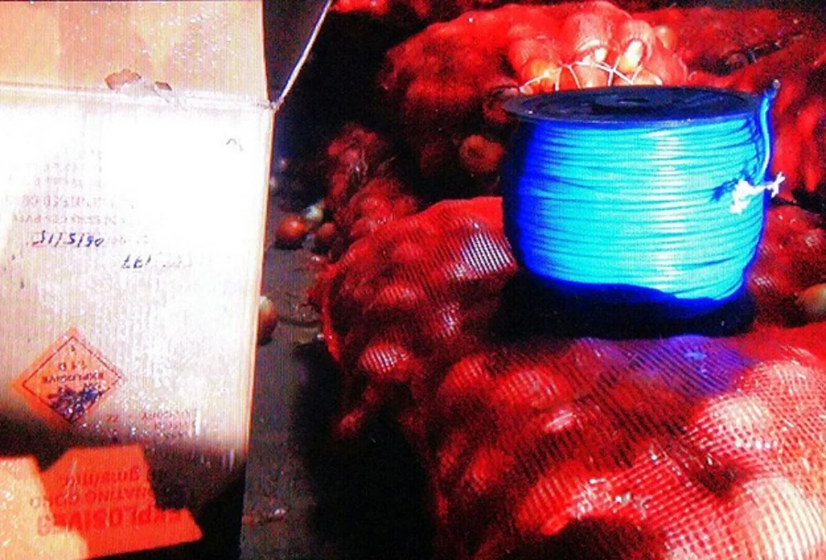 ​Türkiyədə soğan daşıyan tırdan 5,5 ton partlayıcı aşkar edilib