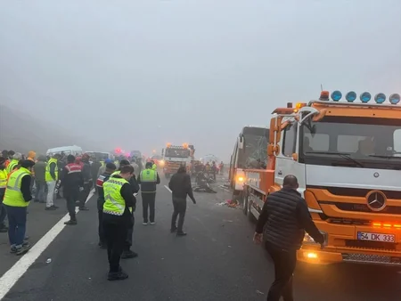 Türkiyədə ağır yol qəzasında 10 nəfər ölüb, 54 nəfər yaralanıb