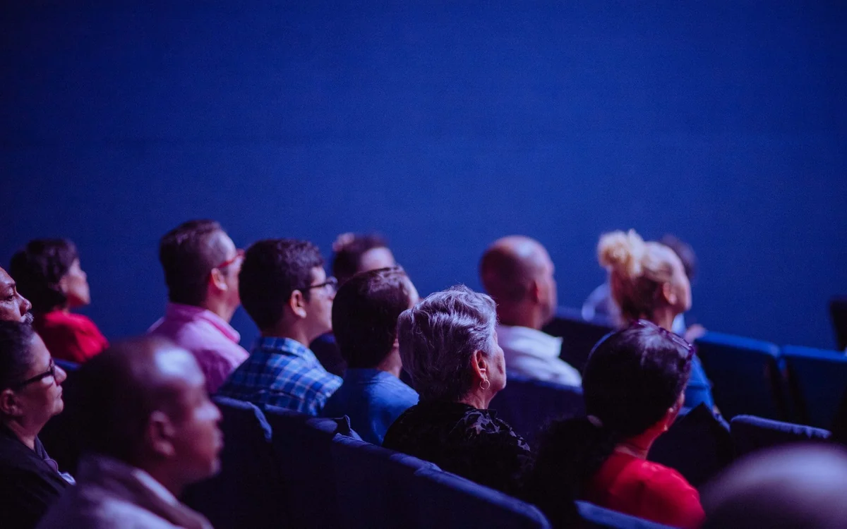 Beynəlxalq konfransda ziyafətlər ləğv olundu