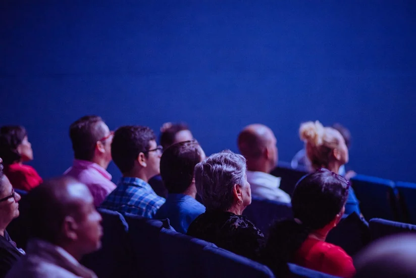 Beynəlxalq konfransda ziyafətlər ləğv olundu