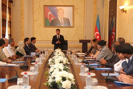 Qeydiyyatdan keçən 11 dini icmaya şəhadətnamələr təqdim edilib