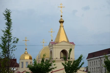 При нападении боевиков на церковь в Грозном погибли двое полицейских