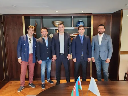 Londonda yaşayan, işləyən azərbaycanlı sahibkarların ehtiyacları dinlənilib