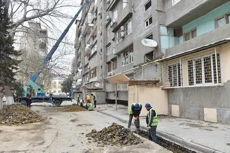 Azərsu Yasamalda yaşayış binalarının su təchizatı sistemlərini yeniləyir