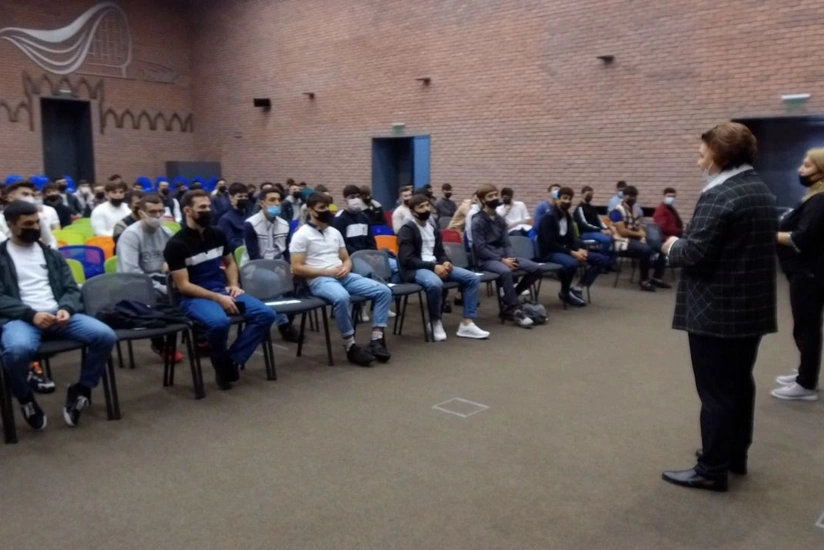 ADBTİA tələbələri yeni tədris korpusunda dərslərə başlayıb