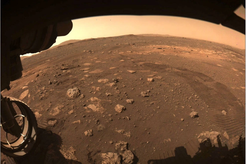 Perseverance впервые прокатился по Марсу