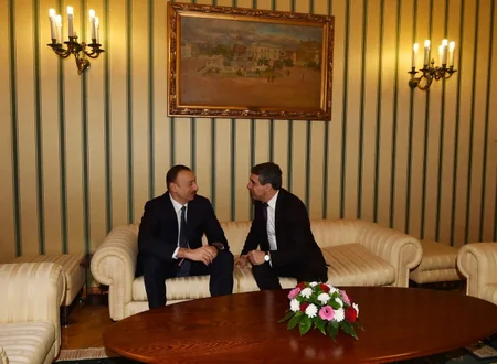 ​Azərbaycan Prezidenti ilə Bolqarıstan Prezidenti arasında təkbətək görüş olub