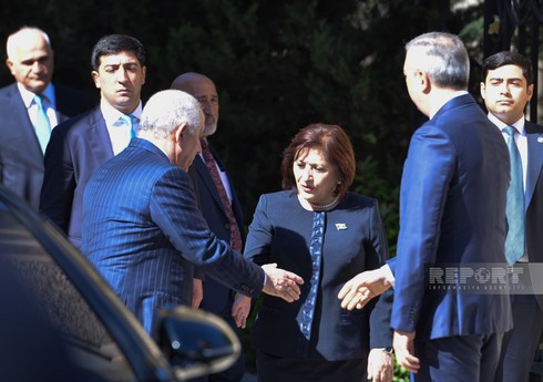 Dövlət və hökumət rəsmiləri Fəxri xiyabanı ziyarət ediblər
