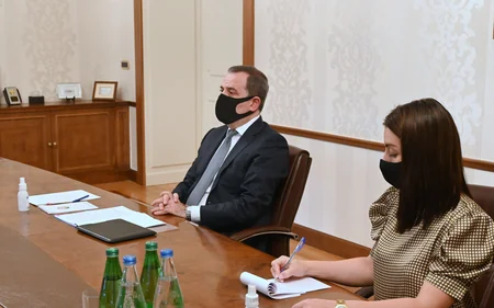 Ceyhun Bayramov Yaponiyanın yeni səfirinin etimadnaməsini qəbul edib