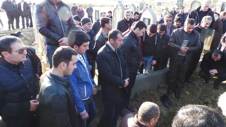 Günəşli” yatağında baş verən qəzada həlak olan daha bir neftçi dəfn olunub - FOTO