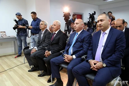 Futbol veteranı İsgəndər Cavadovun həyatından və karyerasından bəhs edən kitabın təqdimatı olub